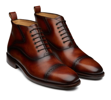 Men´s brown leather cap toe boots