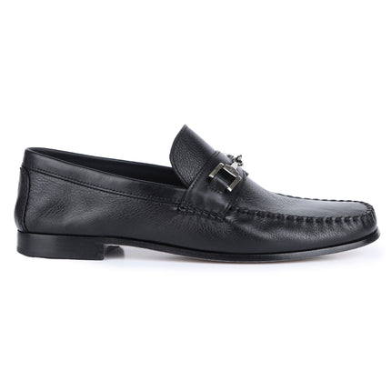 Mocasines de piel negra con hebilla para hombre
