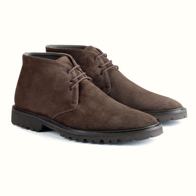 Suede chukka boots with track sole for men