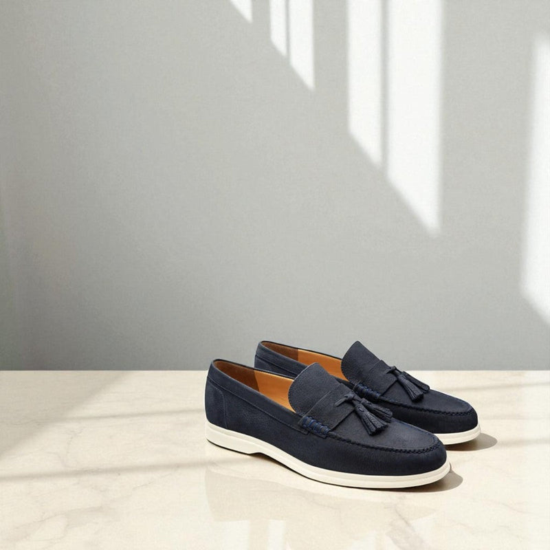 Summer weekends : How to elevate your look with casual leather footwear