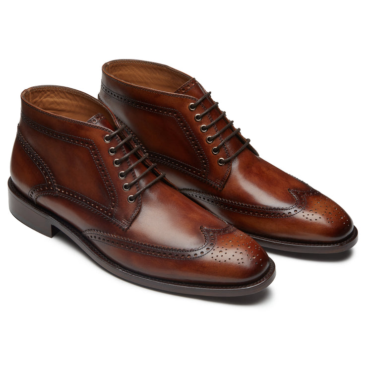 Botas brogue de piel marrón con punta de ala para hombre
