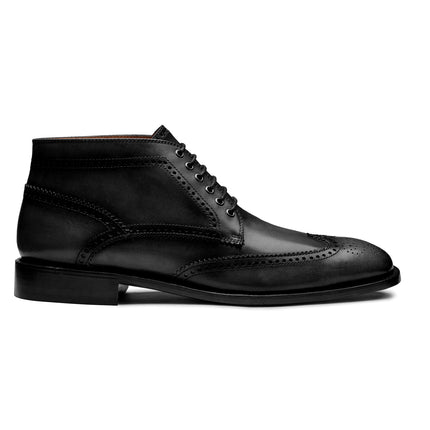 Men´s black leather wingtip brogue boots