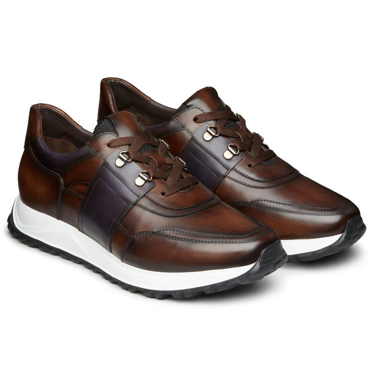 Zapatillas de piel marrón para hombre