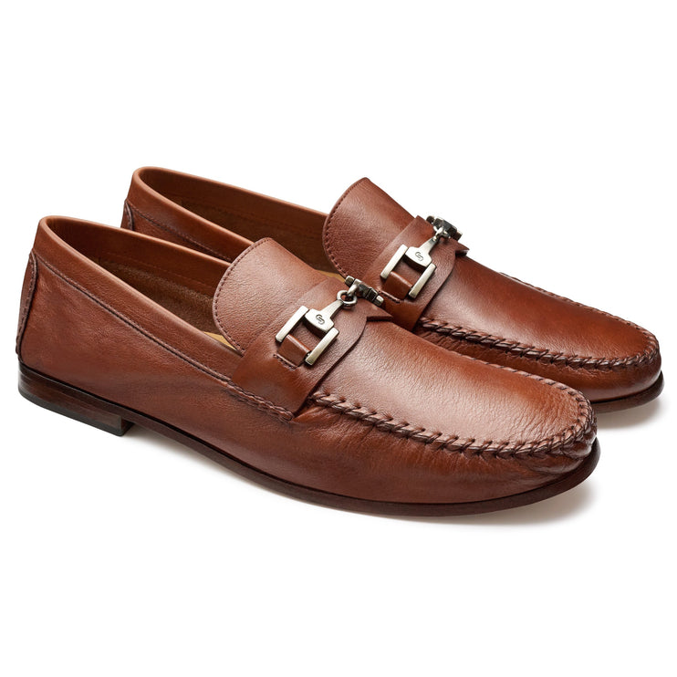 Mocasines de hombre en piel color brandy con hebilla