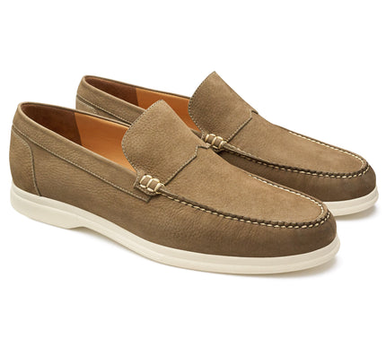 Men´s green suede loafers