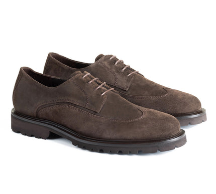 Men´s wingtip suede derby with track sole