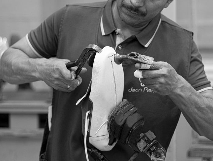 <strong>MANUFACTURING SERVICES</strong>